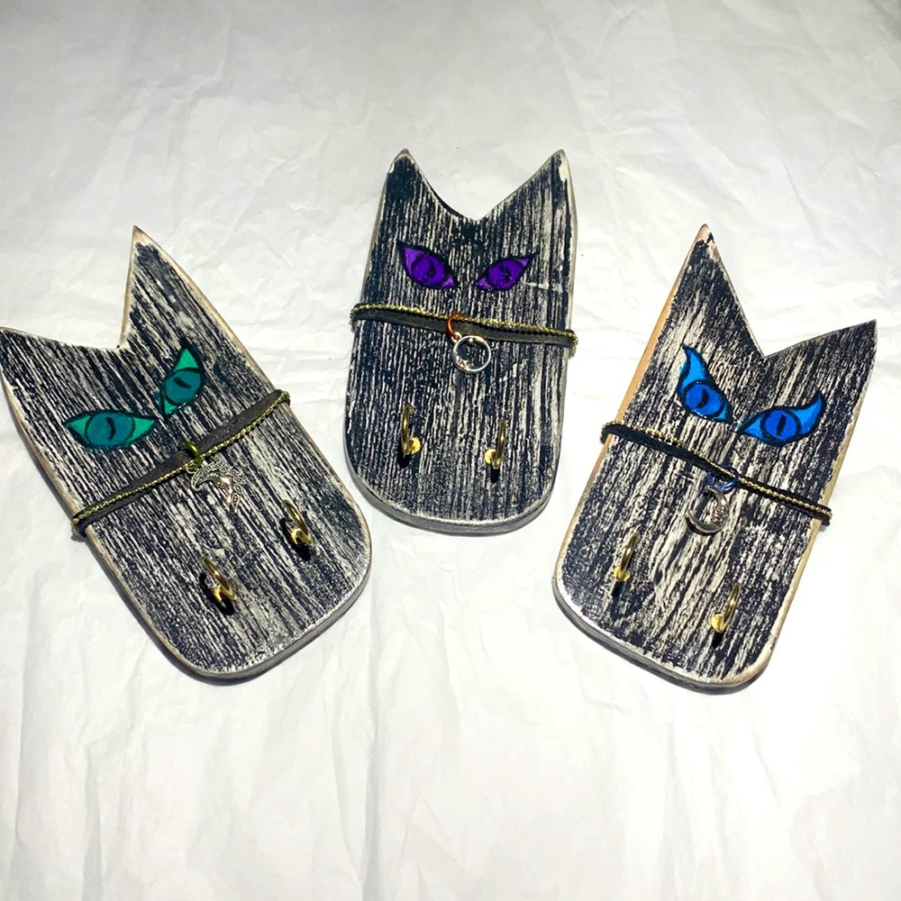 Hand Crafted Pallet Board Cat Design Key Holder